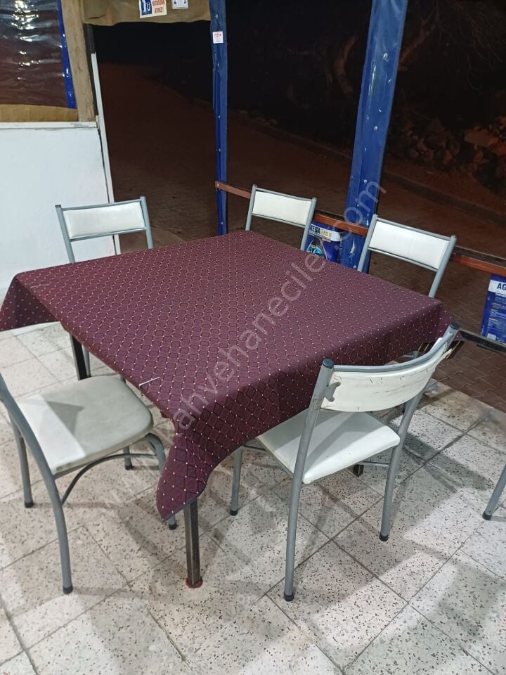 BORDO ÇİFT TARAFLI  MASA ÖRTÜSÜ 140x140CM