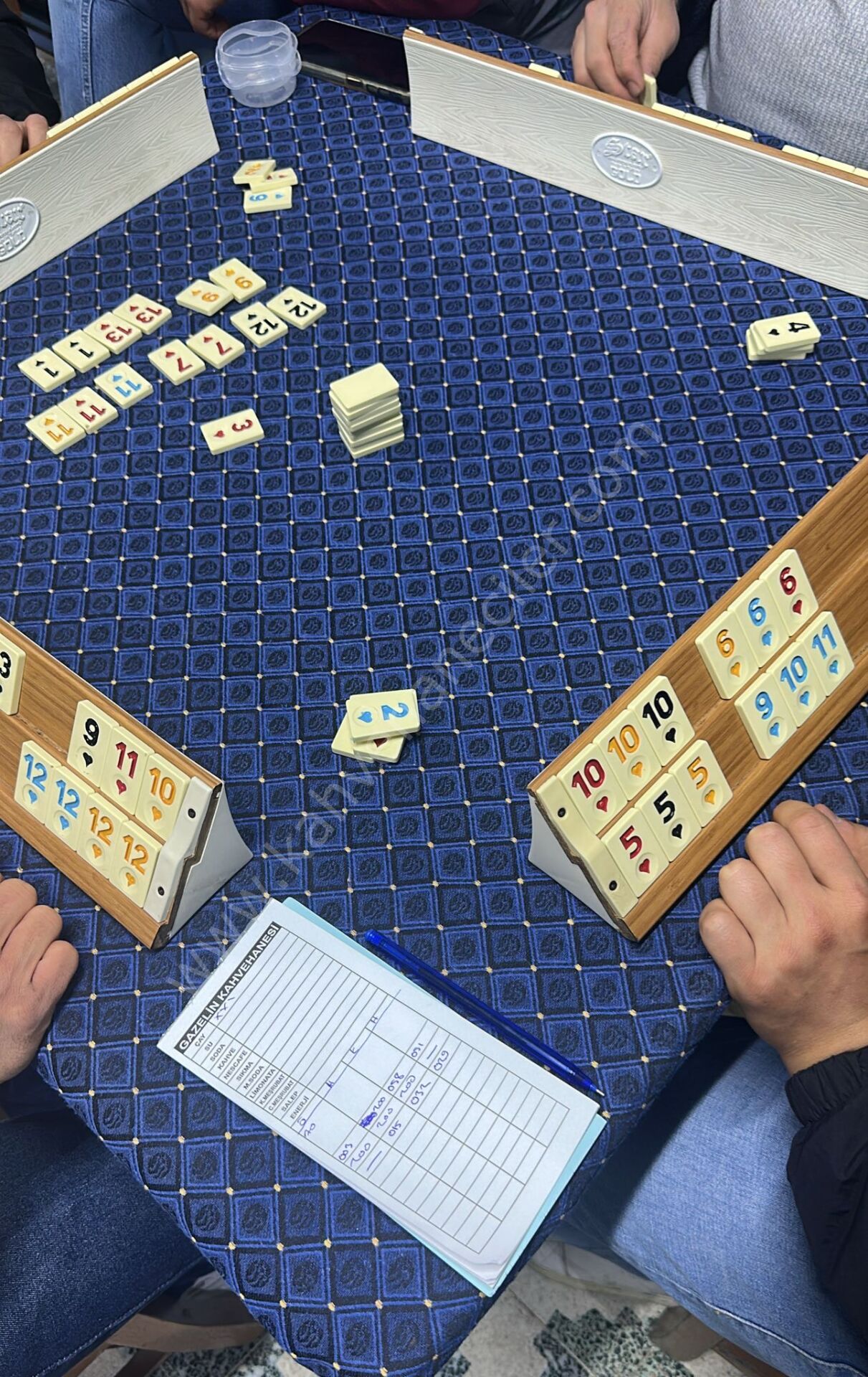 MAVİ CİFT TARAFLI MASA ÖRTÜSÜ 140x140CM