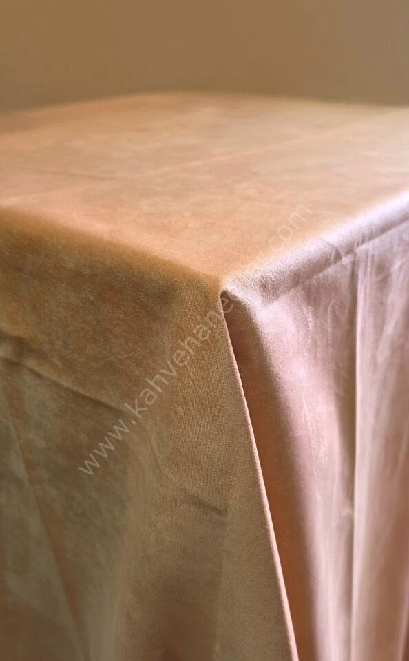 Bal Köpüğü Kadife Masa Örtüsü 140x140cm
