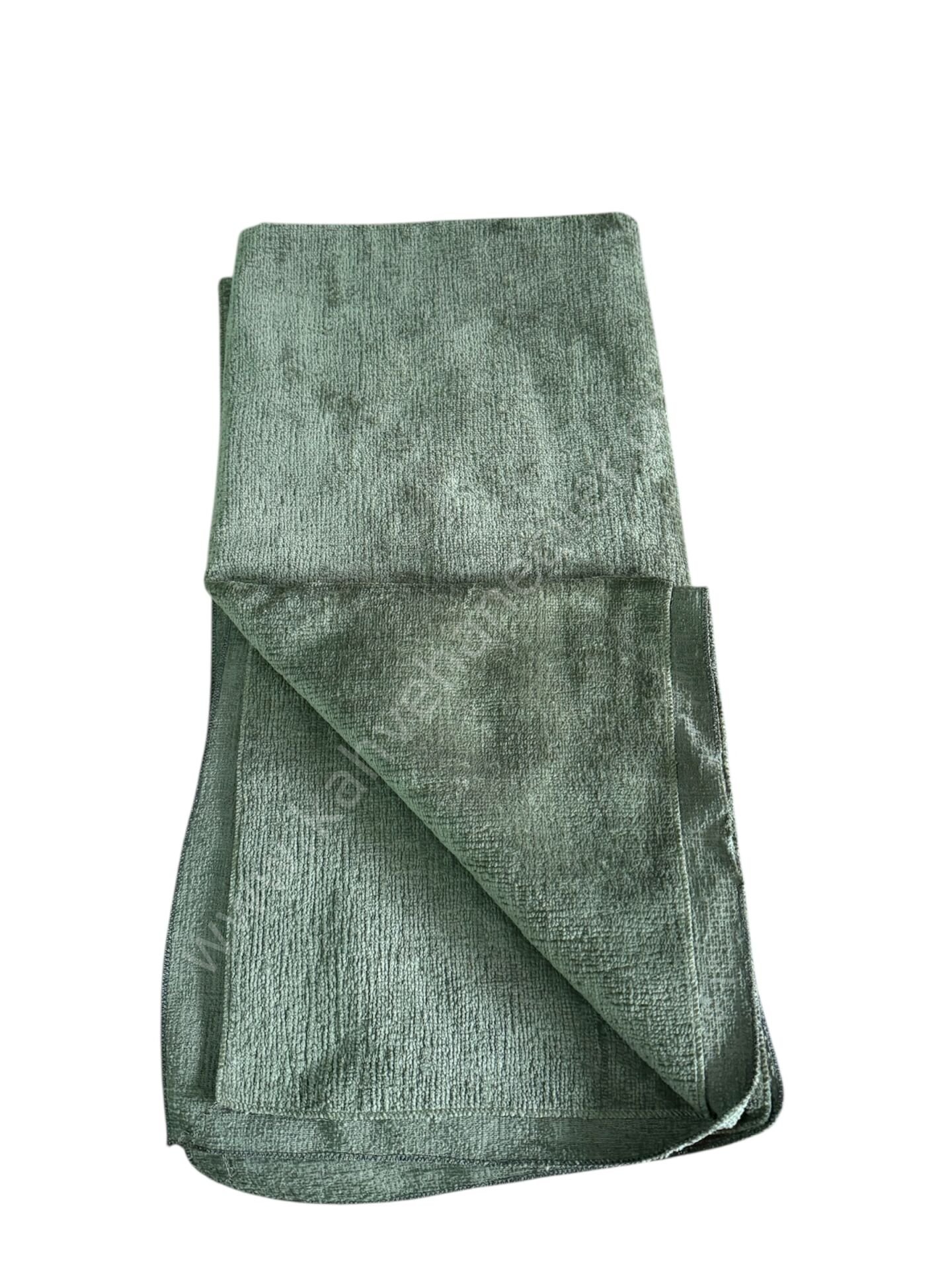 YEŞİL KADİFE KAHVECİ  MASA ÖRTÜSÜ 140x140CM