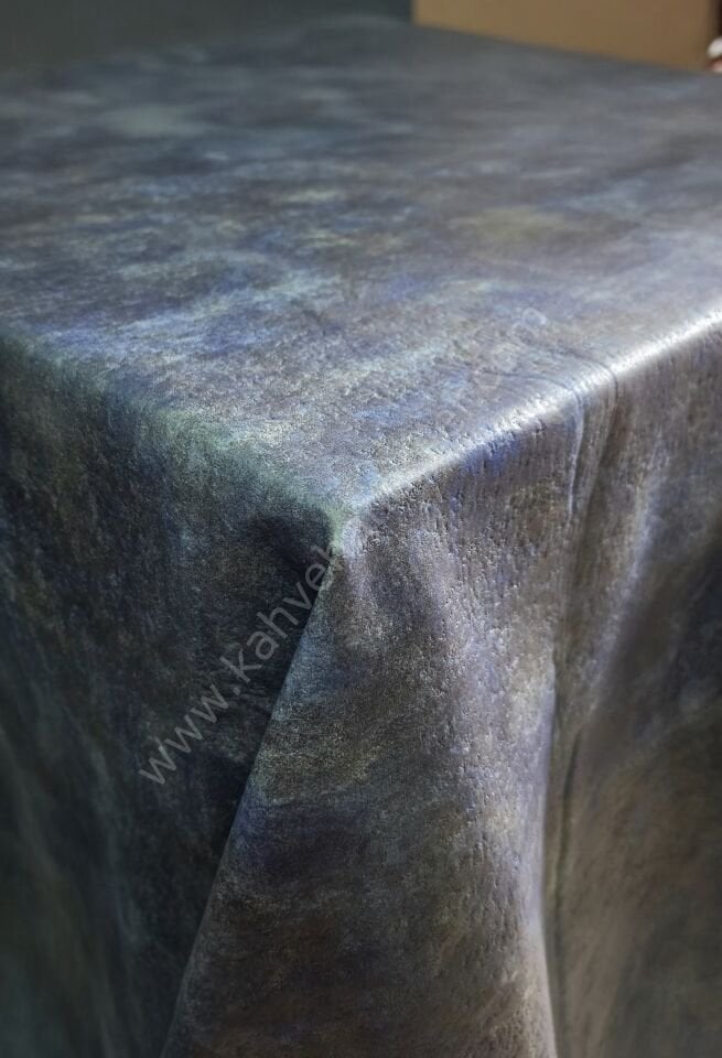 Deniz Mavisi Kadife Masa Örtüsü 140x140cm