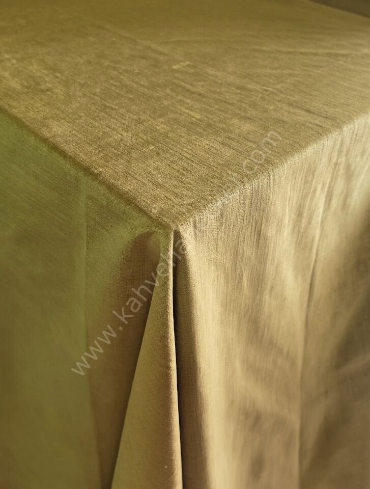 Hardal Sarısı Kadife Masa Örtüsü 140x140cm