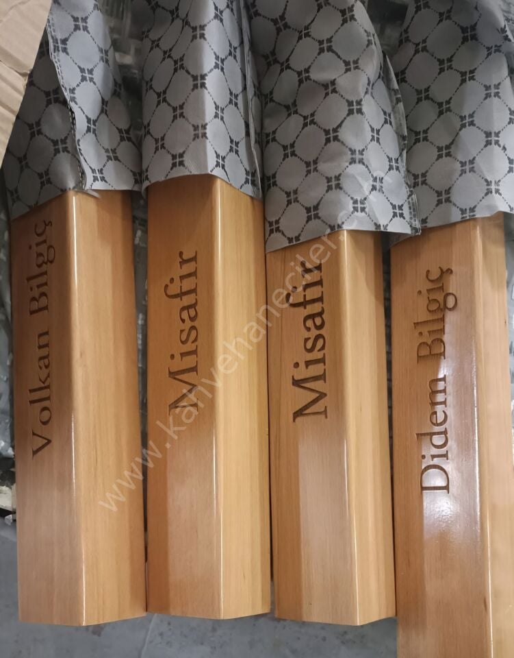 Kişiye Özel Ahşap Okey Takımı – İsim ve Logo İşlemeli, Taşlar Dahil